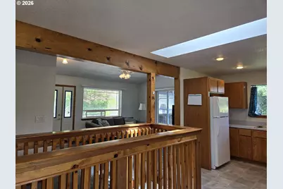 1852 Lakeview Dr, Sutherlin, OR 97479 - Photo 13