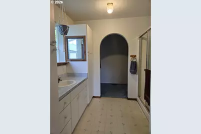 1852 Lakeview Dr, Sutherlin, OR 97479 - Photo 17