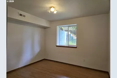 1852 Lakeview Dr, Sutherlin, OR 97479 - Photo 27