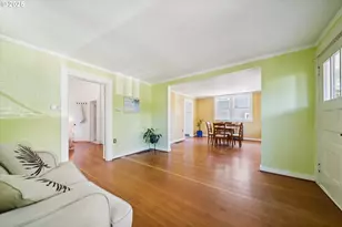 3504 SE Sherman St, Portland, OR 97214 - Photo 3