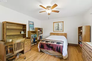 11842 SE Grant St, Portland, OR 97216 - Photo 23