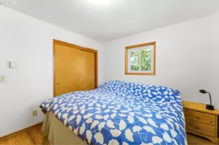 11842 SE Grant St, Portland, OR 97216 - Photo 25
