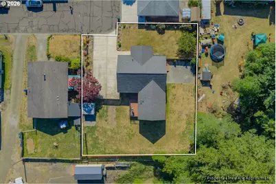 1100 N Juniper St, Coquille, OR 97423 - Photo 5