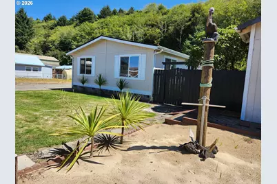 710 Clearlake Ave, Winchester Bay, OR 97467 - Photo 5