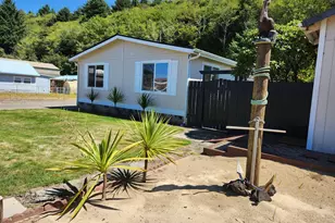 710 Clear Lake Ave, Winchester Bay, OR 97467 - Photo 5
