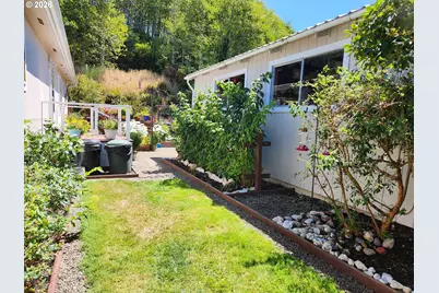 710 Clearlake Ave, Winchester Bay, OR 97467 - Photo 13