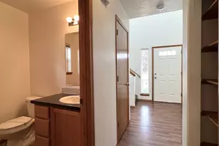 1022 SW 2nd Way, Troutdale, OR 97060 - Photo 5