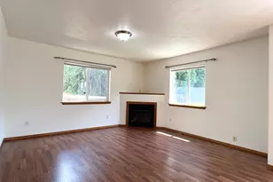 1022 SW 2nd Way, Troutdale, OR 97060 - Photo 5