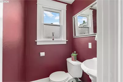 523 E 9th St, The Dalles, OR 97058 - Photo 17