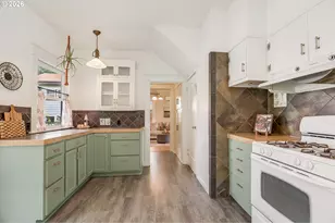 523 E 9th St, The Dalles, OR 97058 - Photo 11