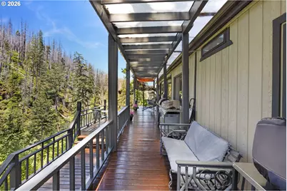 28664 N Umpqua Hwy, Idleyld Park, OR 97447 - Photo 29