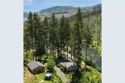 28664 N Umpqua Hwy, Idleyld Park, OR 97447 - Photo 1