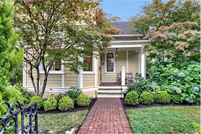 1728 SE Lambert St, Portland, OR 97202 - Photo 1