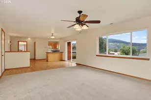 2912 Eugene St, Hood River, OR 97031 - Photo 9