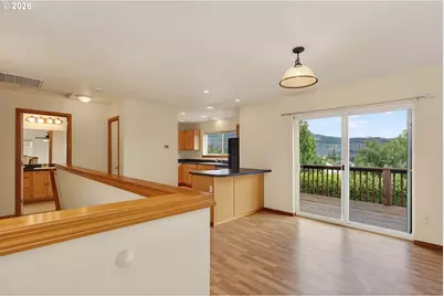 2912 Eugene St, Hood River, OR 97031 - Photo 11