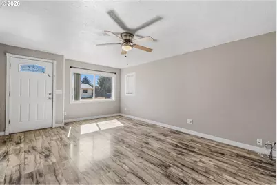 2790 S 9th St, Lebanon, OR 97355 - Photo 5