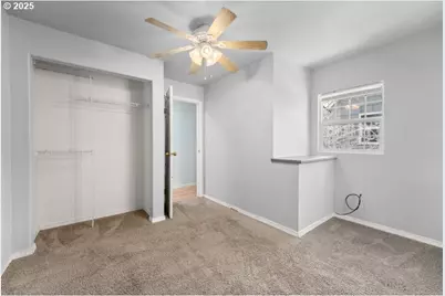 1235 SE Booth Ave, Roseburg, OR 97470 - Photo 9