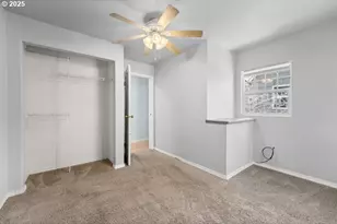 1235 SE Booth Ave, Roseburg, OR 97470 - Photo 9