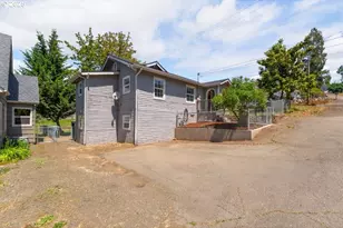 1235 SE Booth Ave, Roseburg, OR 97470 - Photo 23