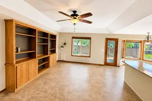 836 NW 21st St, McMinnville, OR 97128 - Photo 9