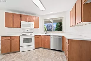10416 NE 67th St, Vancouver, WA 98662 - Photo 3