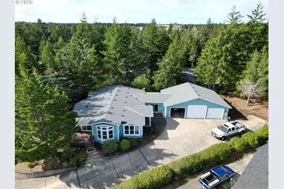 614 38th Pl, Florence, OR 97439 - Photo 1