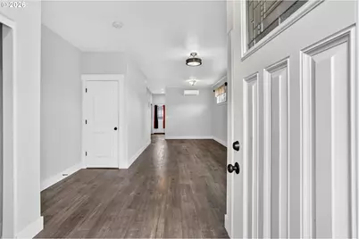 12102 SE Raymond St, Portland, OR 97266 - Photo 5