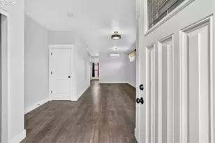 12102 SE Raymond St, Portland, OR 97266 - Photo 5