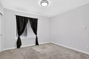 12102 SE Raymond St, Portland, OR 97266 - Photo 17