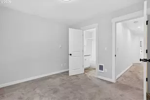 12102 SE Raymond St, Portland, OR 97266 - Photo 21