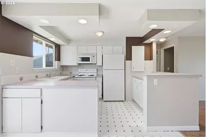 1137 1139 SW Fox Ct, Troutdale, OR 97060 - Photo 13