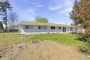 1137 1139 SW Fox Ct, Troutdale, OR 97060 - Photo 33