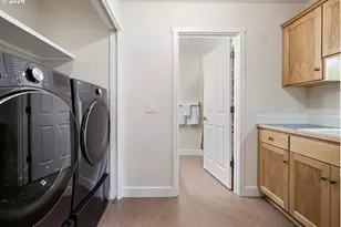 2089 Graham Dr, Eugene, OR 97405 - Photo 35