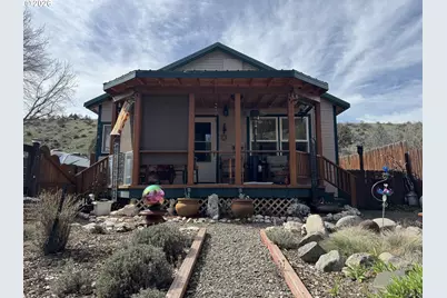 528 N Cozart Ave, Prairie City, OR 97869 - Photo 1