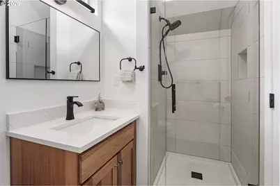 10920 SW Summer Lake Dr, Portland, OR 97223 - Photo 25