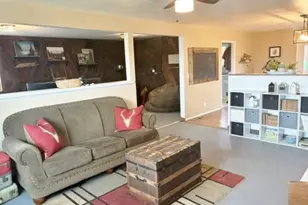 829 SE 9th St, Pendleton, OR 97801 - Photo 3