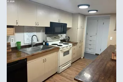 829 SE 9th St, Pendleton, OR 97801 - Photo 13