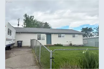 829 SE 9th St, Pendleton, OR 97801 - Photo 1