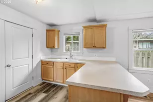 900 NE 91st Ave, Portland, OR 97220 - Photo 35