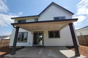 792 Magnolia Ave, Woodburn, OR 97071 - Photo 5