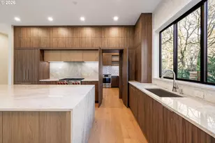 6096 Carman Dr, Lake Oswego, OR 97035 - Photo 41