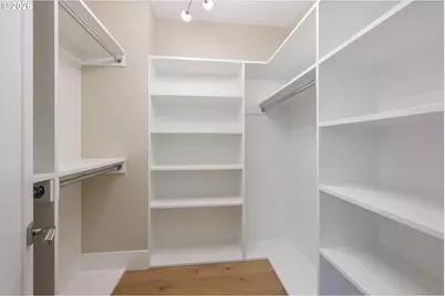 6096 Carman Dr, Lake Oswego, OR 97035 - Photo 27