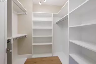 6096 Carman Dr, Lake Oswego, OR 97035 - Photo 27