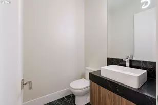 6096 Carman Dr, Lake Oswego, OR 97035 - Photo 35