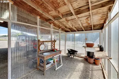 11800 S Carus Rd, Oregon City, OR 97045 - Photo 31