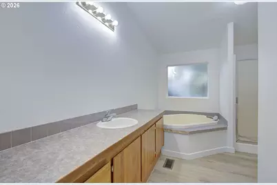 10400 NE 72nd Ave #1, Vancouver, WA 98686 - Photo 17