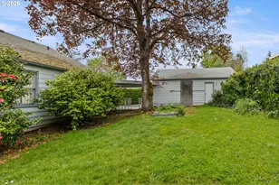 1564 NW Almond Ave, Roseburg, OR 97471 - Photo 37