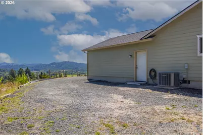 2217 King Ln, Myrtle Point, OR 97458 - Photo 43