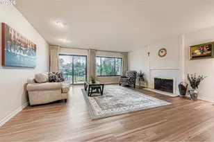 32655 SW Lake Point Ct, Wilsonville, OR 97070 - Photo 7