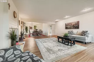 32655 SW Lake Point Ct, Wilsonville, OR 97070 - Photo 9